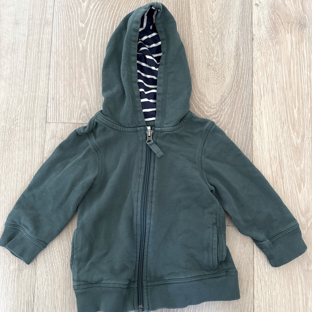 Hanna Andersson green hoodie jacket in size 2T